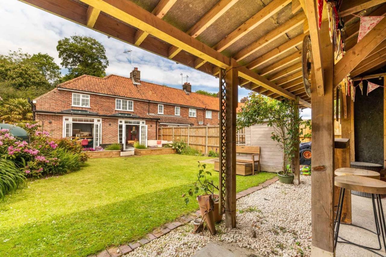 Host & Stay - Church Lane Cottage Filby Екстер'єр фото